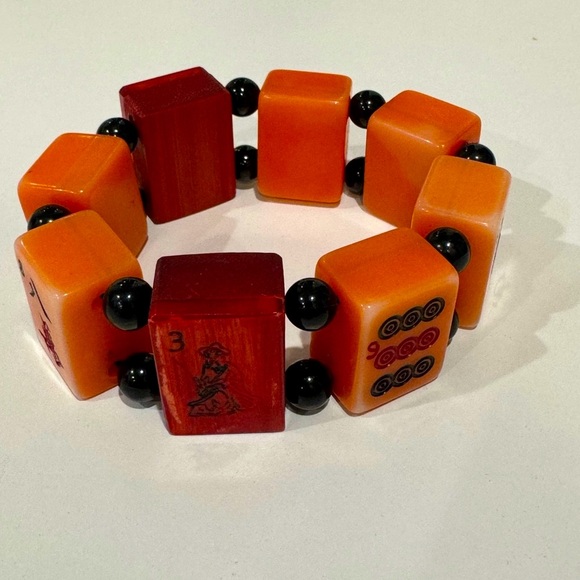 Vintage Bakelite Mahjongg Small Tile Elastic Bracelet. Coral and Red. EUC - Picture 5 of 6